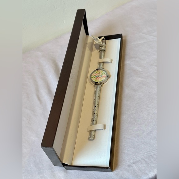 Coach BRAND NEW IN BOX **VINTAGE** Watch - Picture 2 of 7